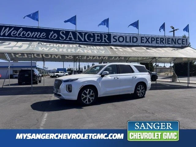 Used 2025 Gray Hyundai SEL Premium image 1