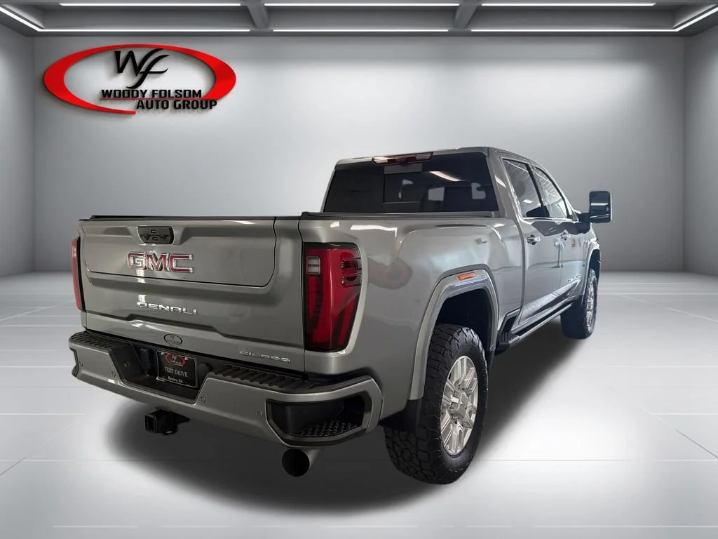 Used 2025 Sterling Metallic GMC Denali image 6