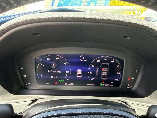 Used 2023 Platinum White Pearl Honda HYBRID SPORT image 29