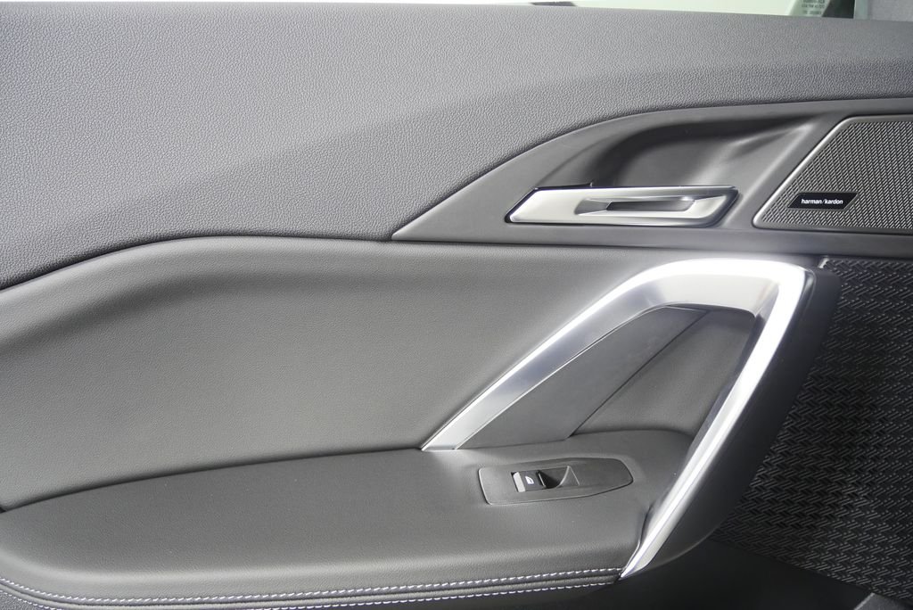 New 2026 Alpine White BMW xDrive28i image 13