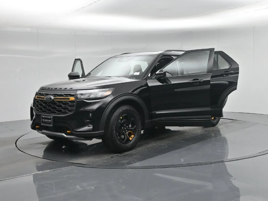 New 2026 Agate Black Metallic Ford Tremor image 32