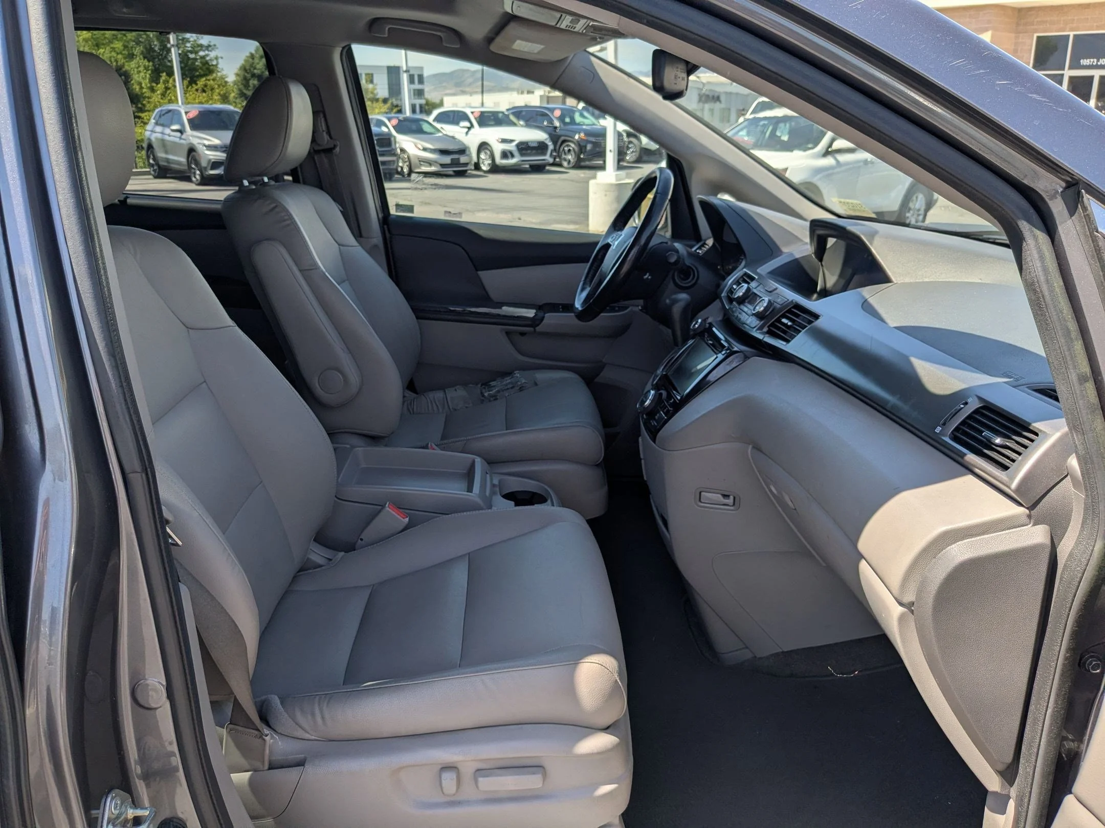 Used 2015 Modern Steel Metallic Honda EX-L image 29