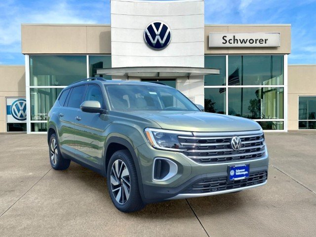 New 2026 Avocado Green Pearl Volkswagen SE w/Technology 4M image 5