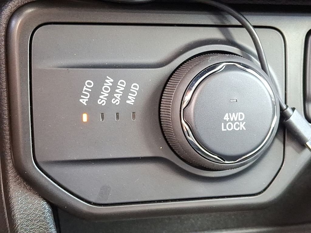 Used 2021 Black Jeep Limited image 25