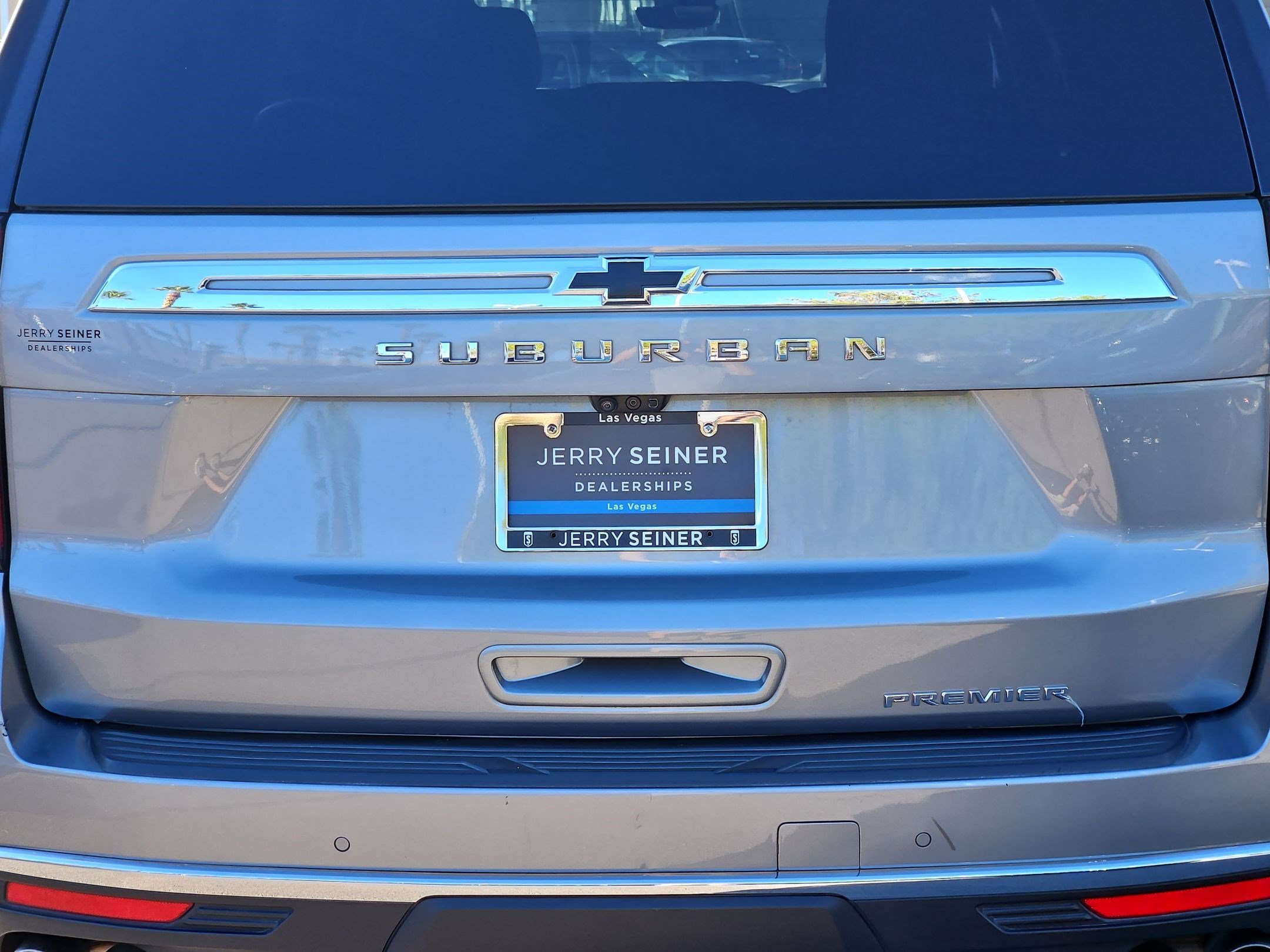 2023 Chevrolet Suburban Premier - Photo 13