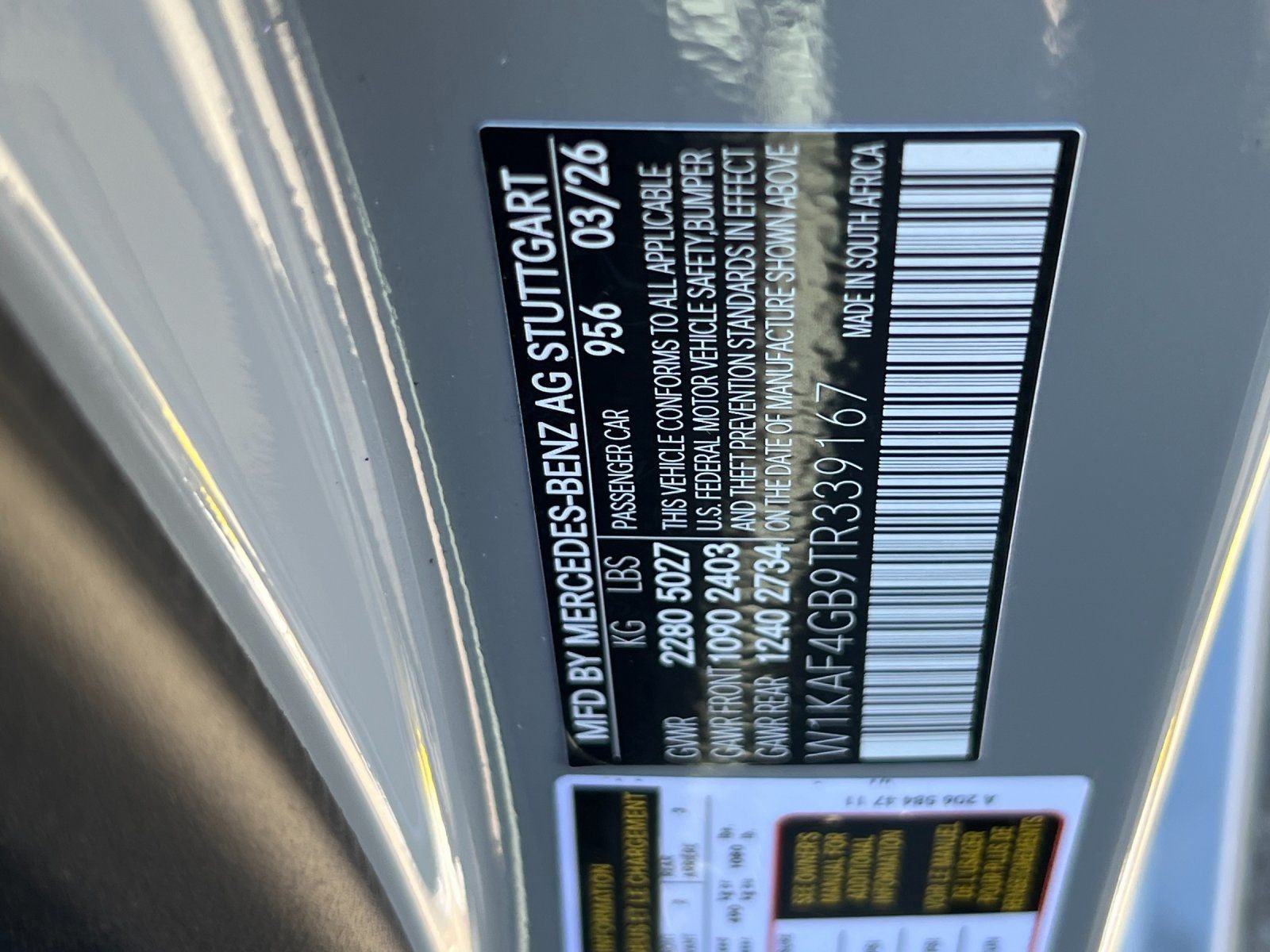 New 2026 MANUFAKTUR Alpine Grey Mercedes-Benz C 300 image 31