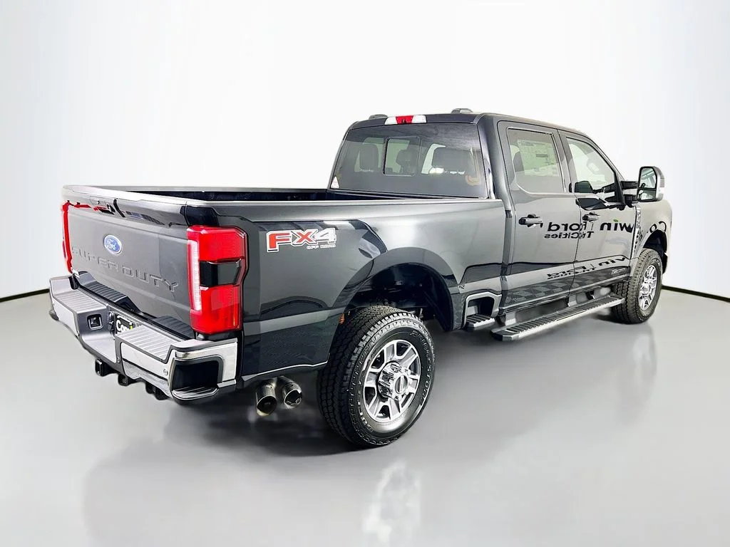 New 2026 Agate Black Metallic Ford Lariat image 15