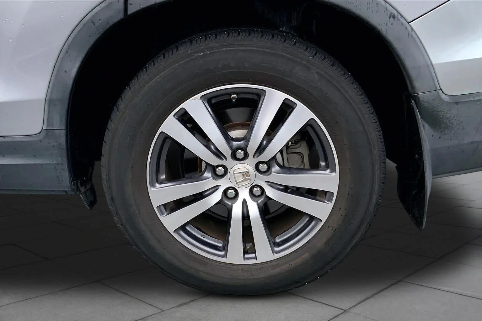Used 2017 Lunar Silver Metallic Honda EX image 11