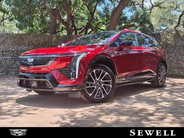 Certified Pre-Owned 2025 Cadillac OPTIQ Sport 2 AWD
