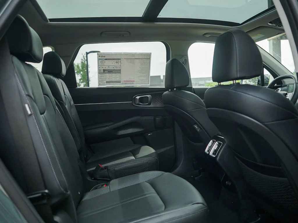 New 2026 Aurora Black Pearl Kia EX AWD image 13