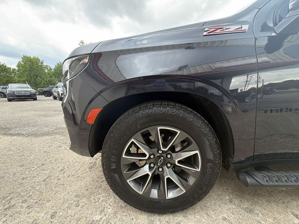 Used 2024 Gray Chevrolet Z71 image 10