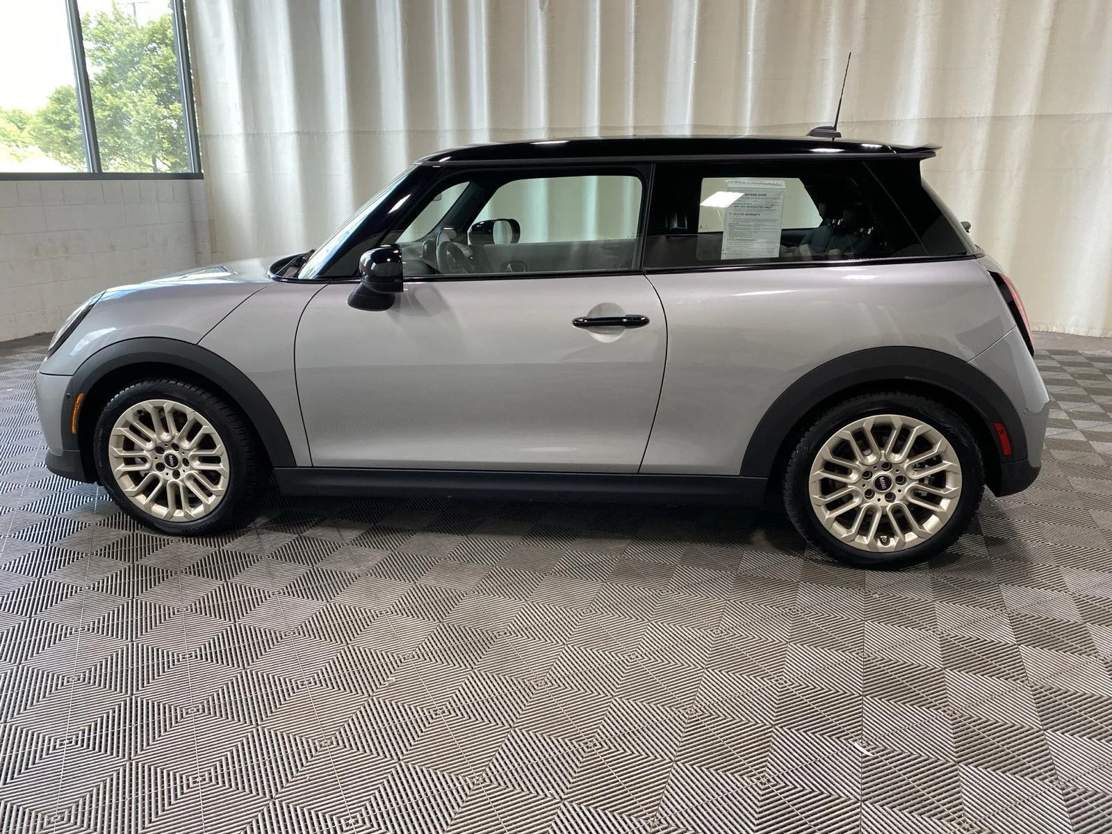 Used 2025 Melting Silver III Metallic MINI Cooper S image 8