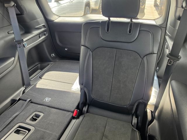 New 2026 Baltic Gray Metallic Clear-Coat Exterior Paint Jeep Laredo image 10