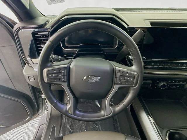 Used 2024 Gray Chevrolet ZR2 image 12