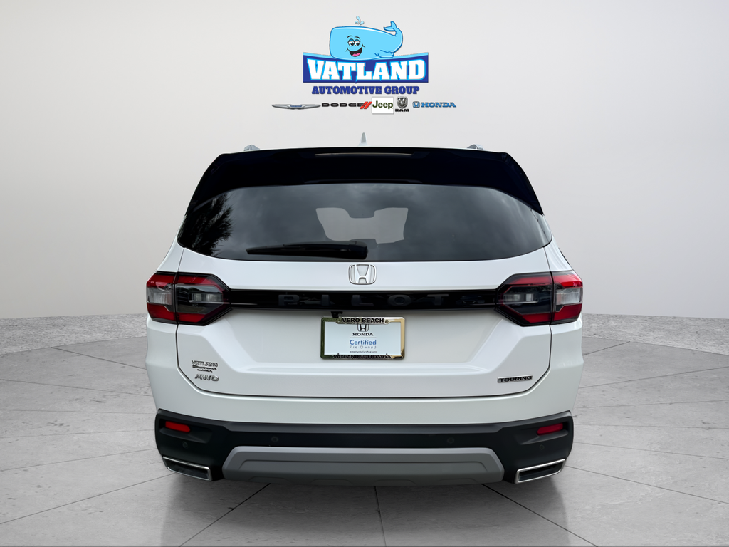 Used 2023 White Honda Touring image 4
