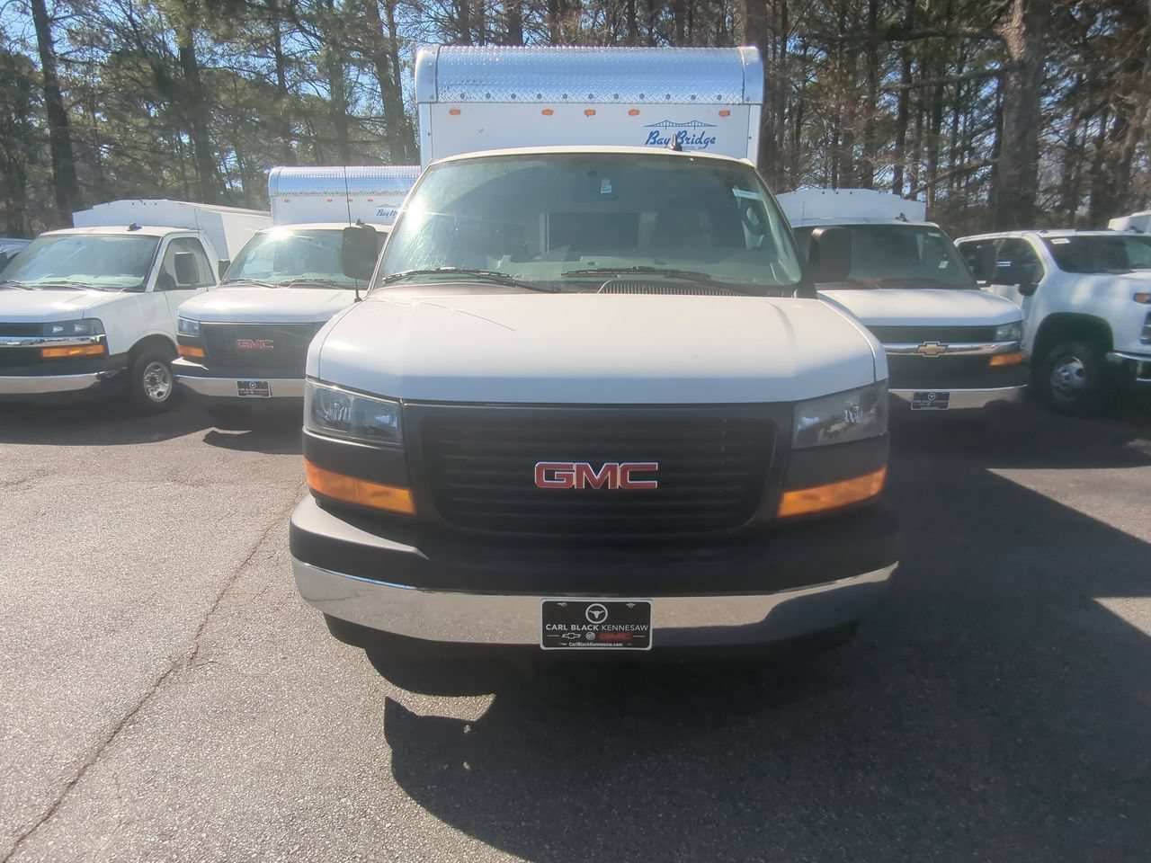 New 2025 Summit White GMC 1WT image 3