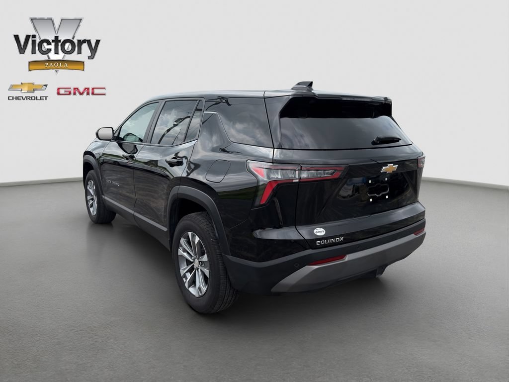 Used 2025 Mosaic Black Metallic Chevrolet LT image 4