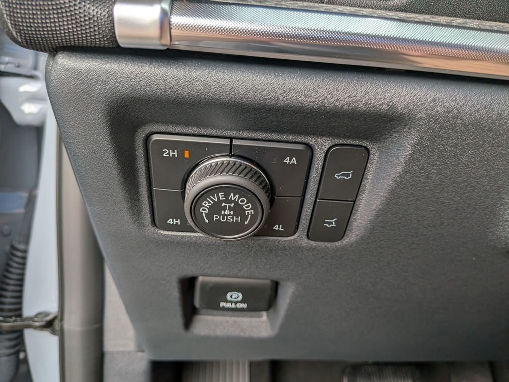 New 2027 Glacier Gray Metallic Tri-Coat Ford Tremor® image 21