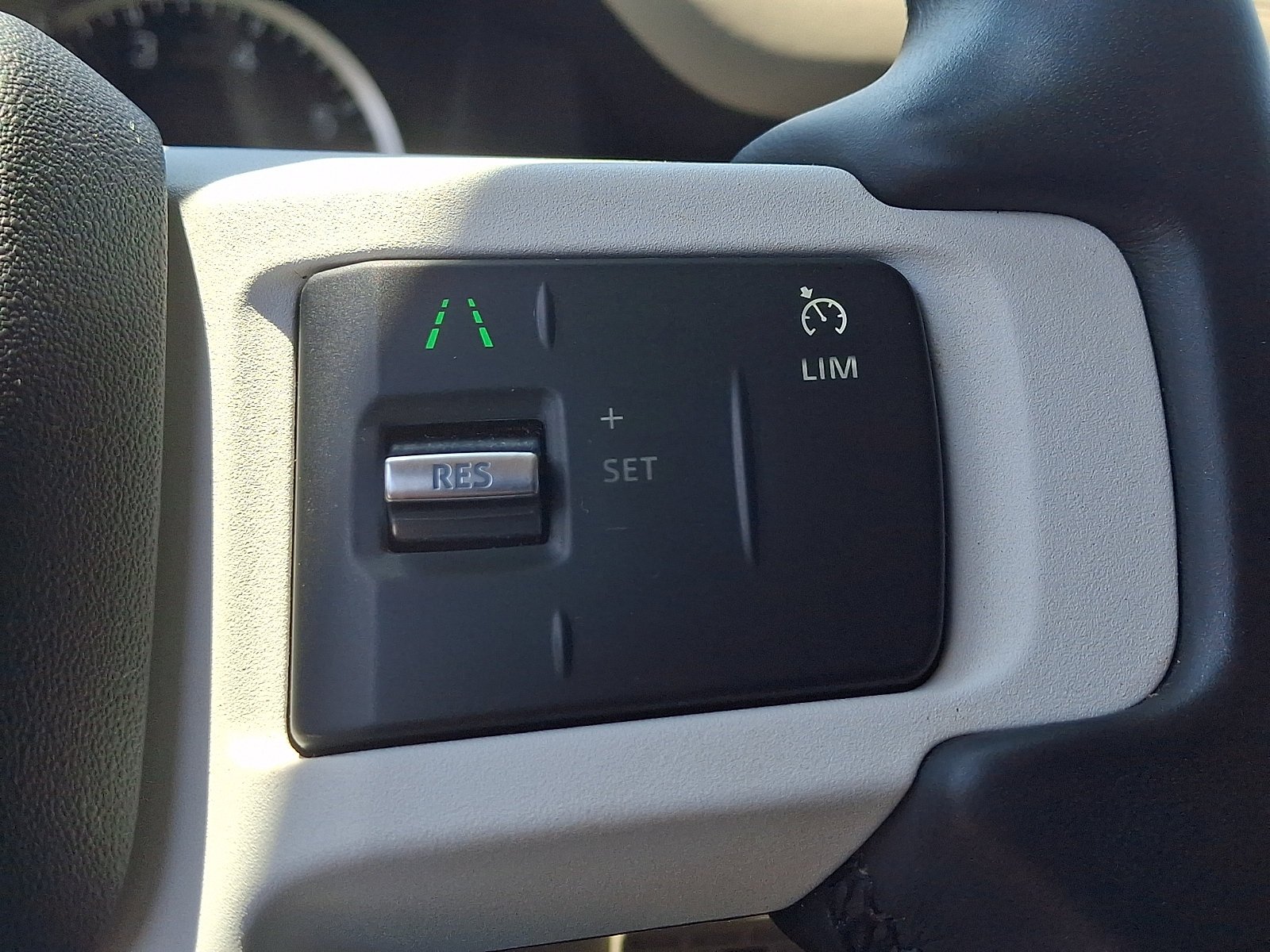 Certified Used 2023 Fuji White   1Aa Land Rover S image 34