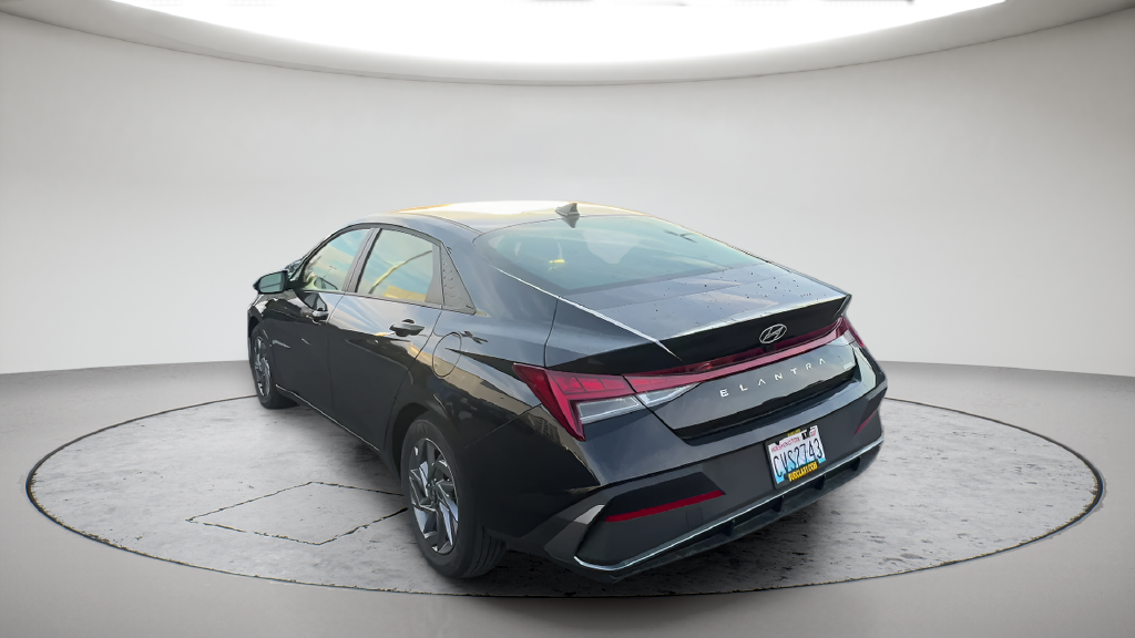 Used 2026 Black Hyundai Blue image 11