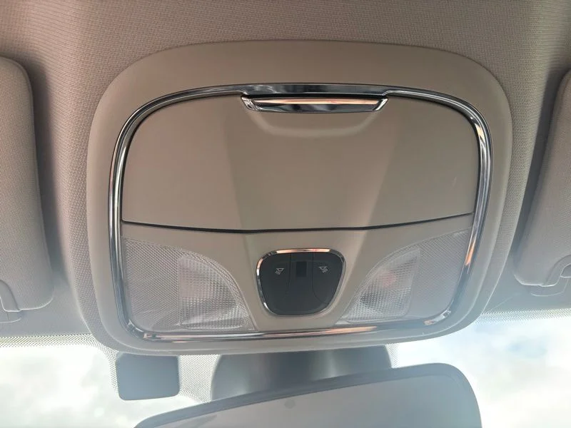 Used 2022 Silver Jeep Trailhawk image 43