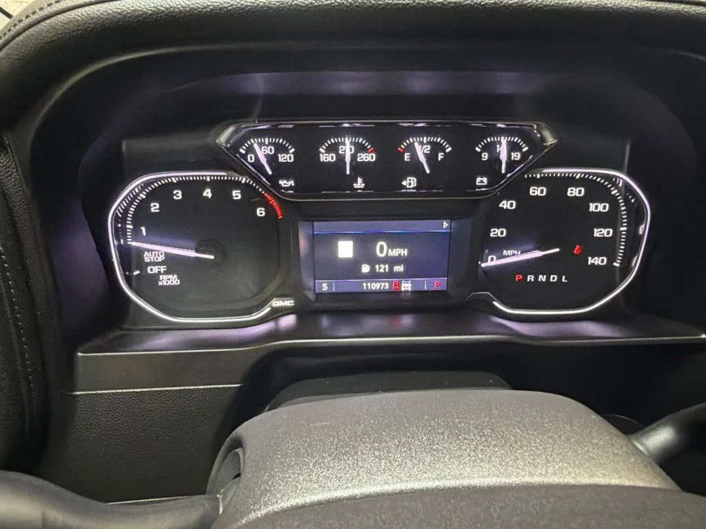 Used 2019 Onyx Black GMC SLT image 24