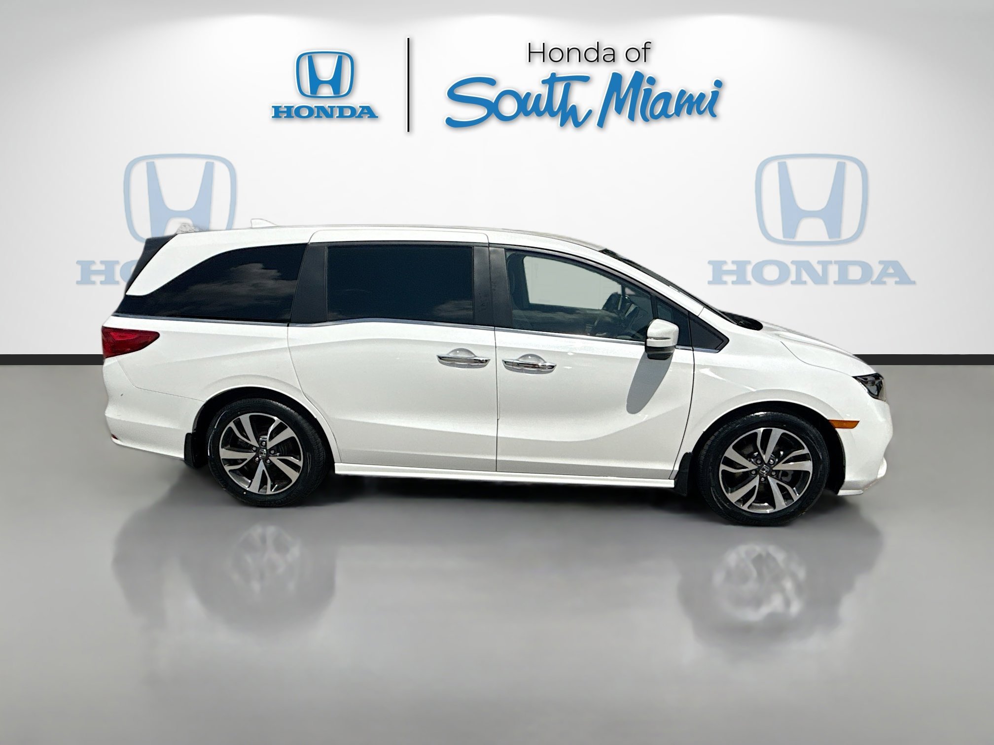 2023 Honda Odyssey Touring - Photo 8