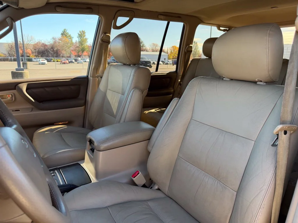 Used 2000 Black Toyota Base image 15