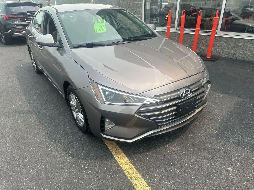 Used 2020 Silver Hyundai SEL image 1