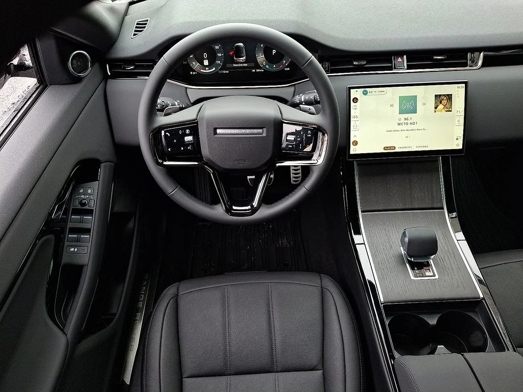 New 2026 Eiger Grey Land Rover Dynamic image 7