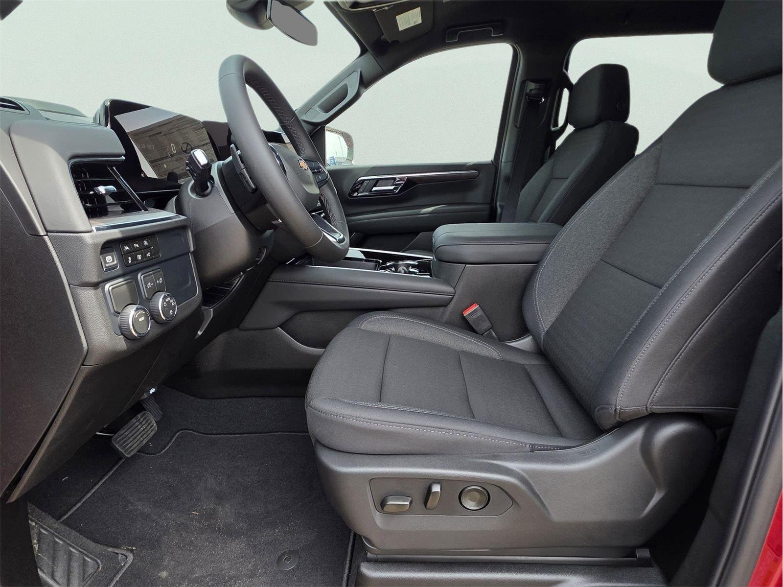 2026 Chevrolet Suburban LS - Photo 14