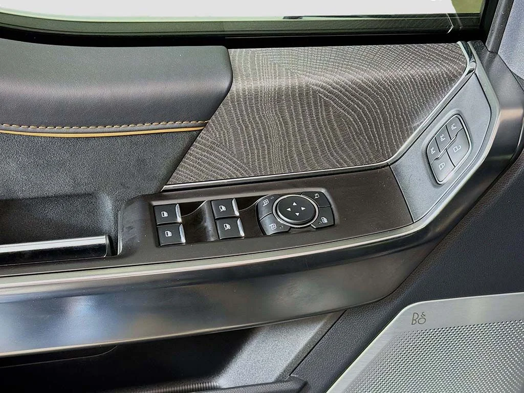 Used 2023 Agate Black Metallic Ford Platinum image 34