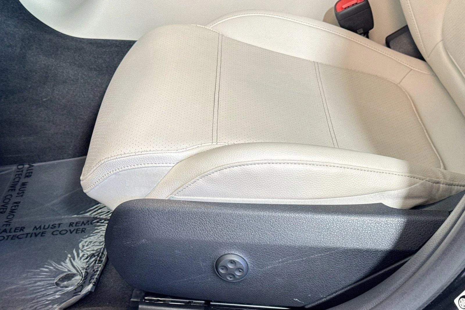 Used 2023 Graphite Grey Metallic Mercedes-Benz C 300 image 18