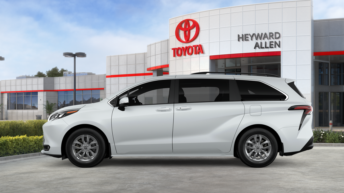 New 2026 Wind Chill Pearl Toyota XLE image 26