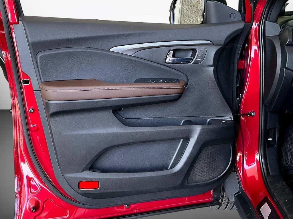 New 2026 Radiant Red Metallic II Honda RTL image 24