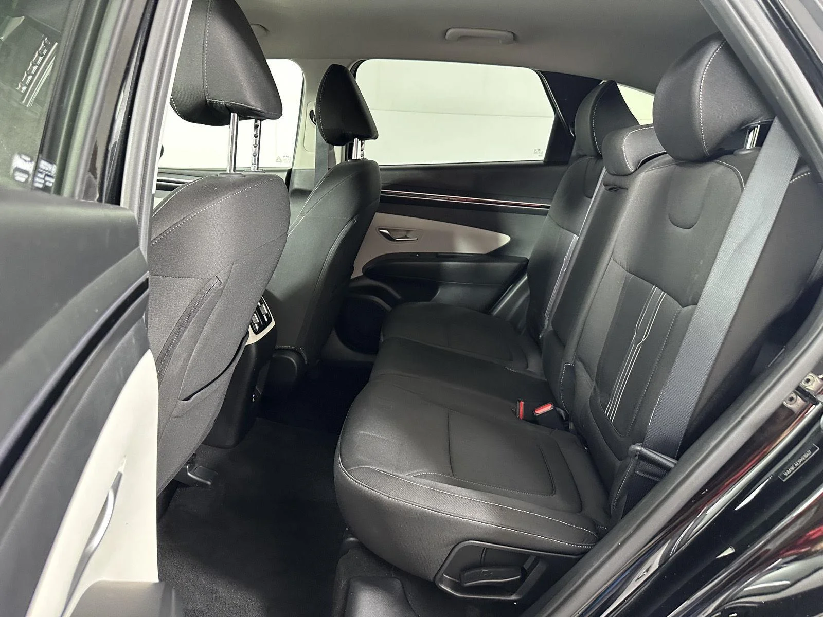 Used 2023 Phantom Black Hyundai SEL image 26