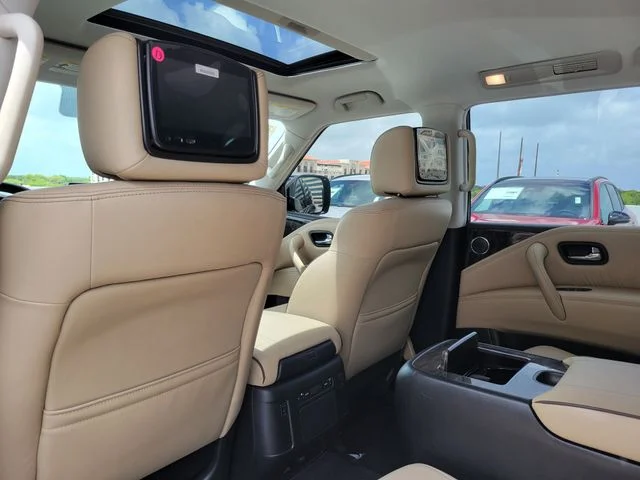 Used 2023 Black Nissan Platinum image 15