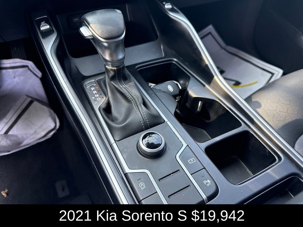 Used 2021 Ebony Black Kia S image 30