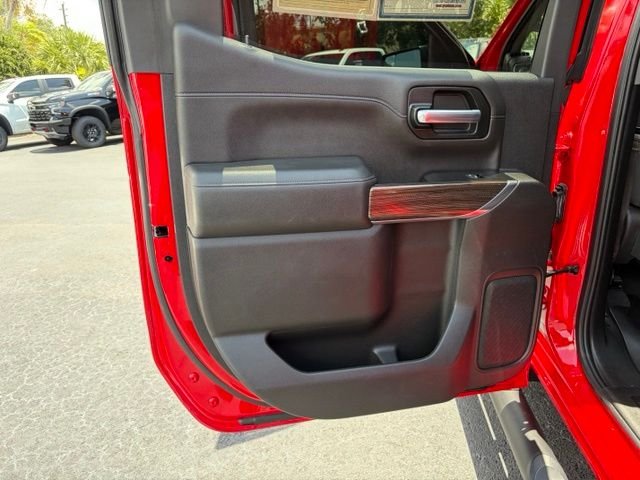 Used 2019 Red Chevrolet RST image 13