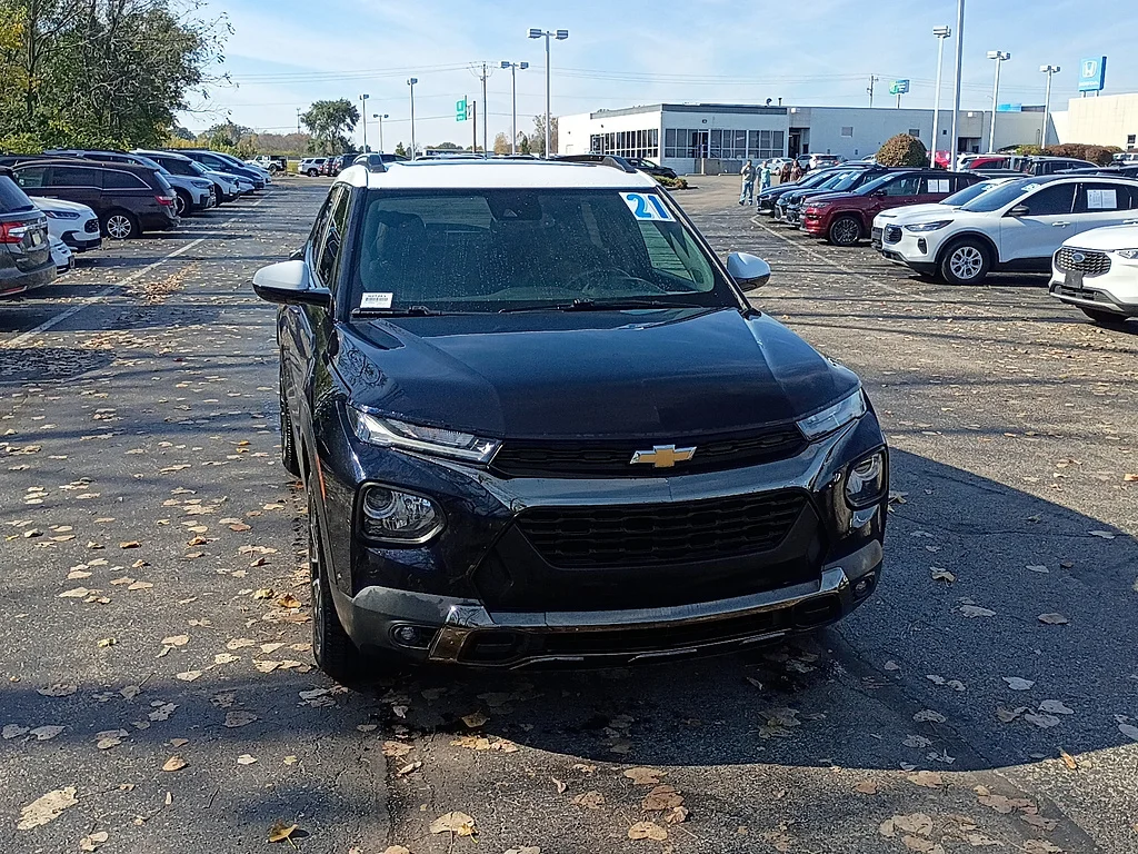 Used 2021 Midnight Blue Metallic Chevrolet ACTIV image 1