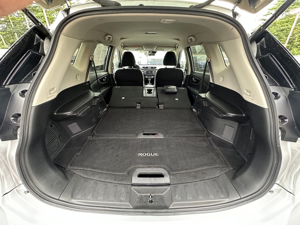 Used 2020 Silver Nissan SV image 26