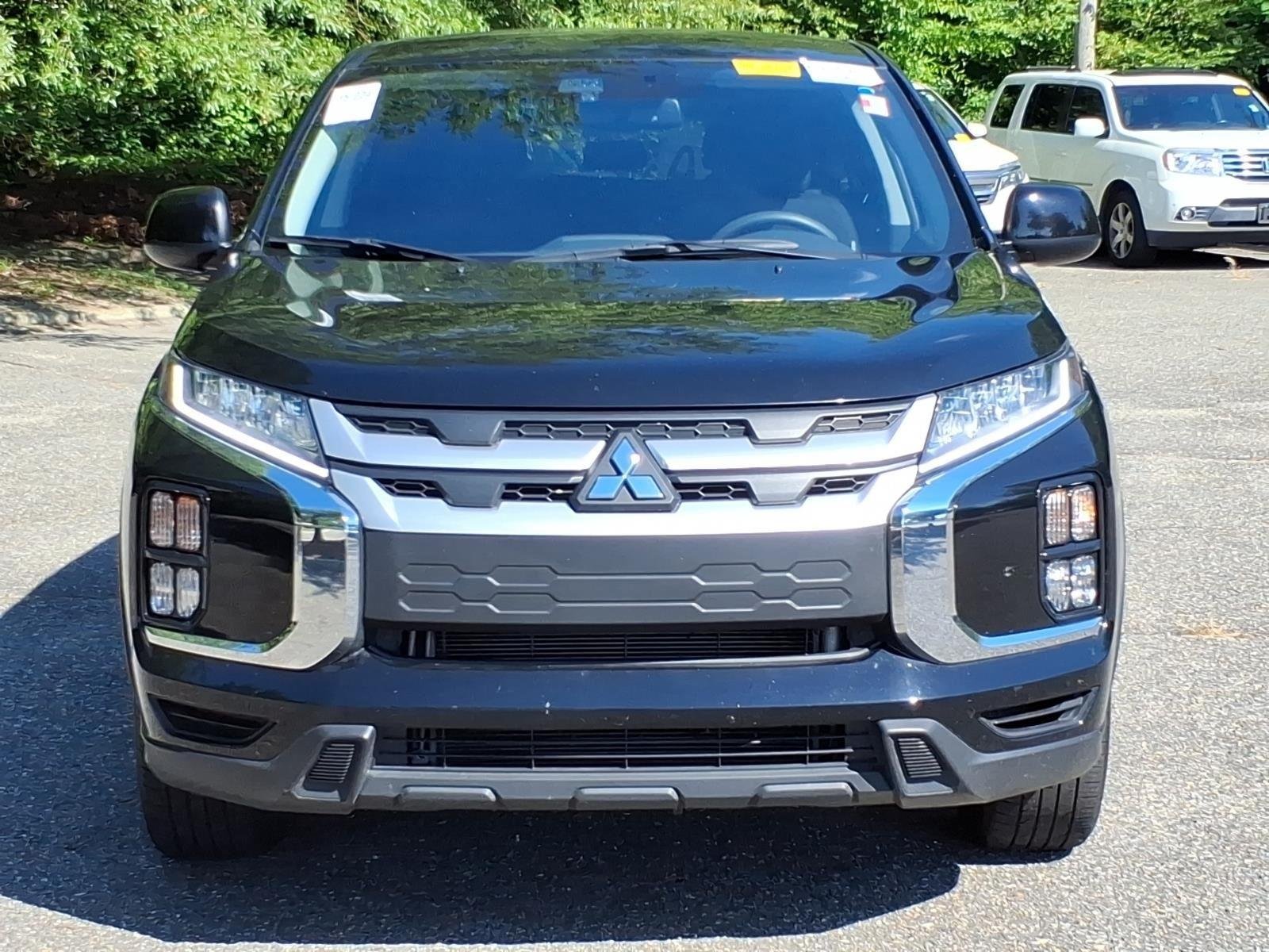 Used 2025  MITSUBISHI  image 2