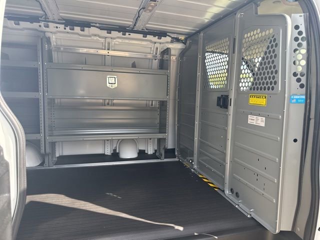 2025 Chevrolet Express Cargo Work Van - Photo 7