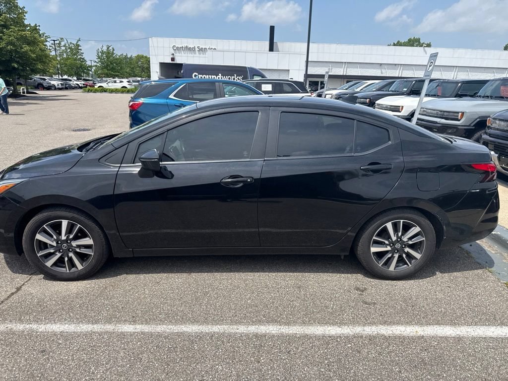 Used 2021 Black Nissan SV Xtronic CVT image 5
