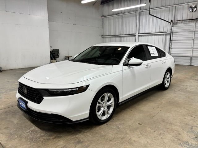 Used 2024  Honda LX image 3