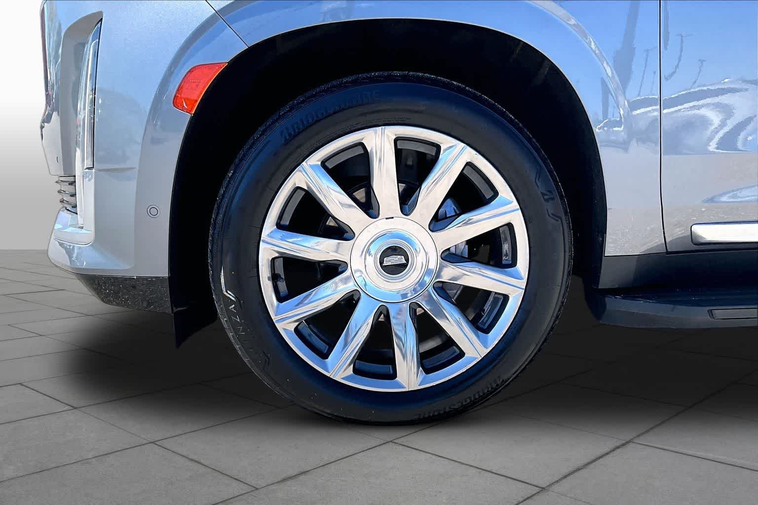 Used 2021 Satin Steel Metallic Cadillac Premium Luxury Platinum image 11