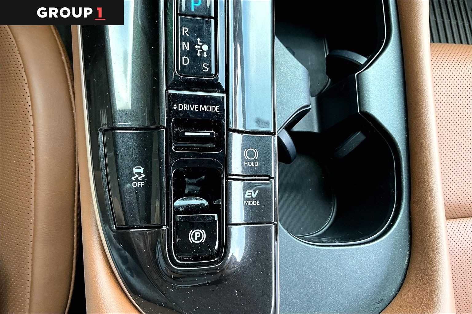 Used 2025 Black Toyota XLE image 34