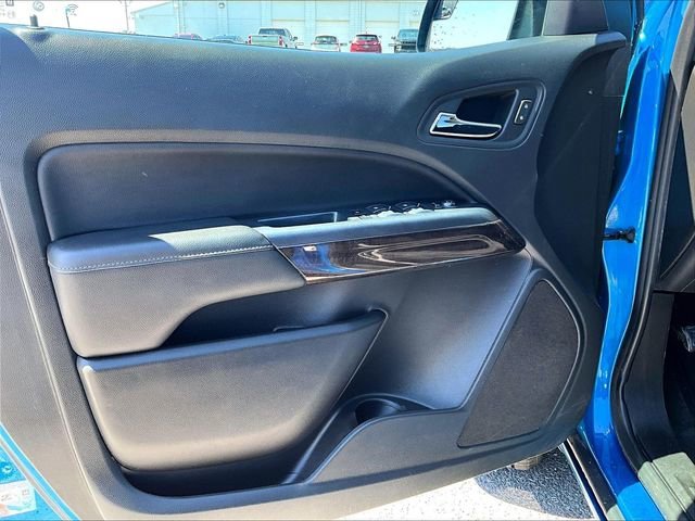 Used 2022 Blue Metallic GMC Elevation image 9