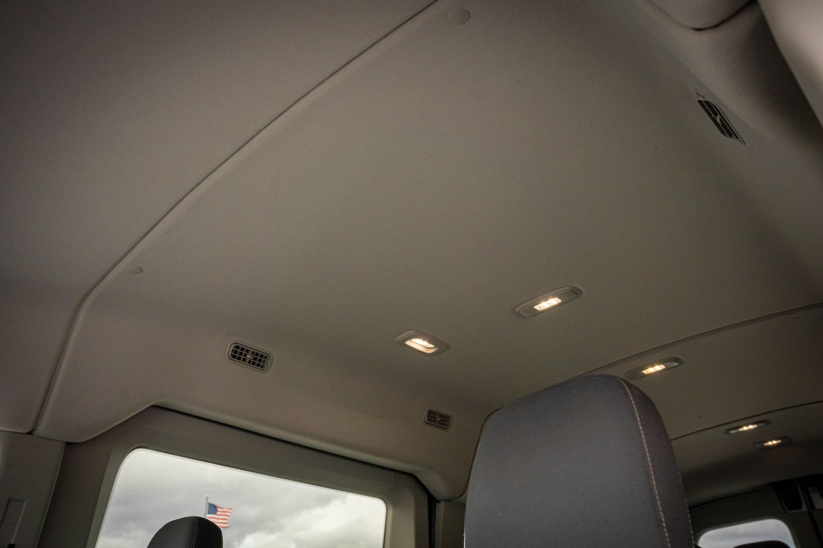 Used 2022  Ford  image 12