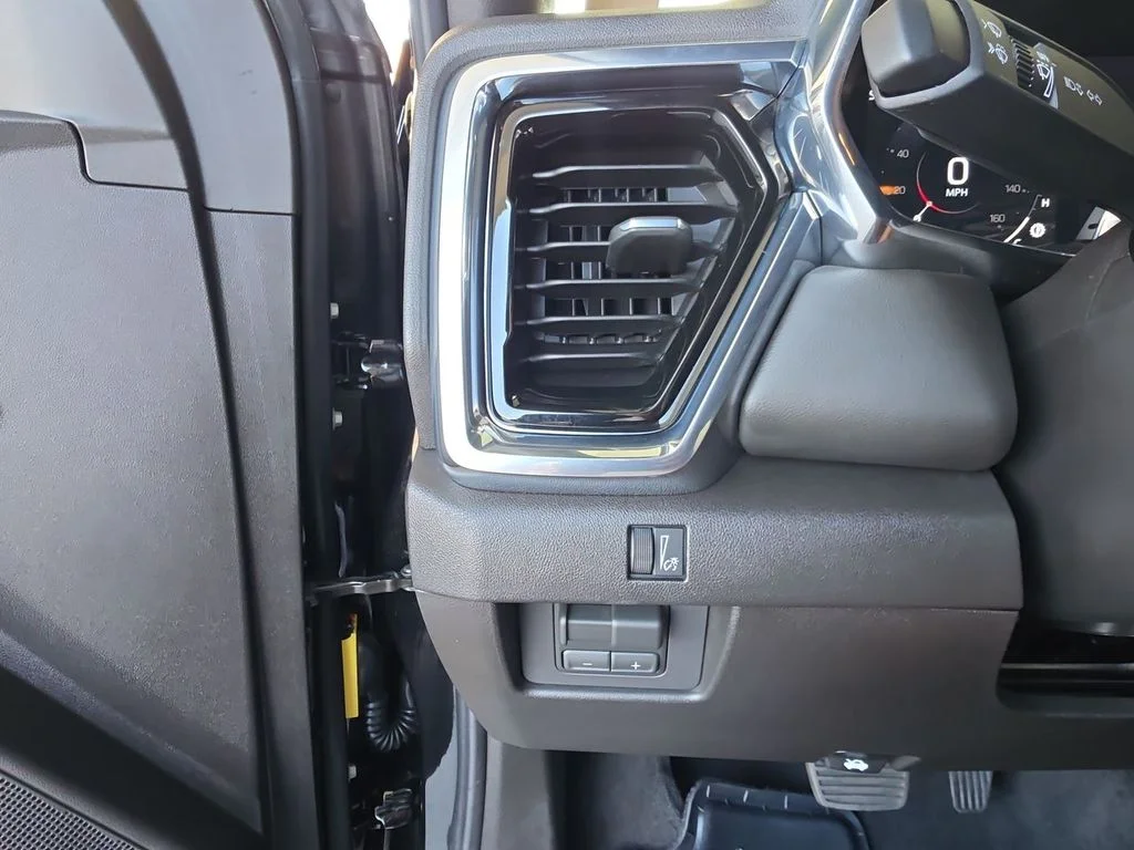 Used 2026 Onyx Black GMC 2WD Elevation image 18